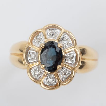 Sapphire daisy ring, 8/8 cut diamonds, 18K...