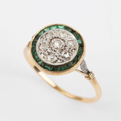 Charm ring, calibrated green stones, old-cut...