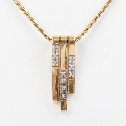 18K gold chain finished with a pendant with...