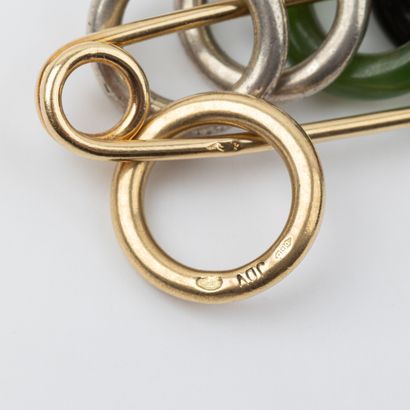 DINH VAN 
Safety pin and rings, one in 18K...