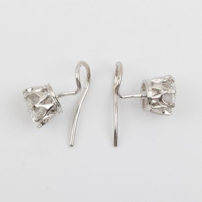 Pair of ear studs, brilliant-cut diamonds,...