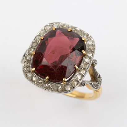 Tourmaline daisy ring, surrounded by rose-cut...