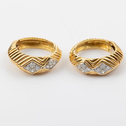 Pair of ear clips, creoles, brilliant-cut...