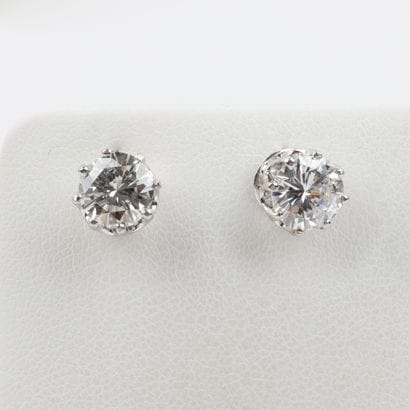 Pair of ear studs, brilliant-cut diamonds,...