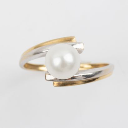 Cultured pearl ring, diam:7.1mm approx, set...