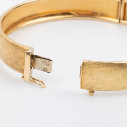 Hinged half-brace bracelet, 18K gold with...
