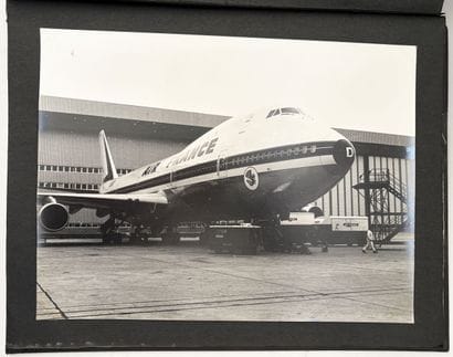 [AVIATION - PHOTOGRAPHIE]. THIRIAT (Jacqueline)....
