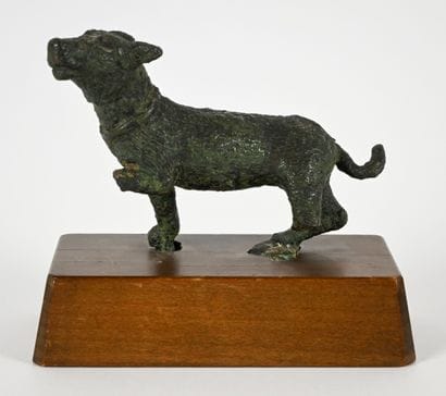 Statuette depicting a dog with finely detailed...