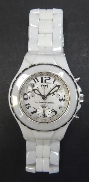 TECHNOMARINE
Montre en céramique blanche...
