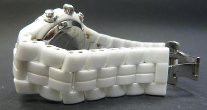 TECHNOMARINE
Montre en céramique blanche...