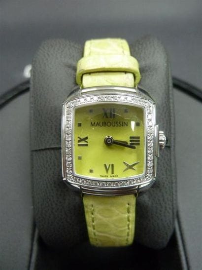 MAUBOUSSIN DELIT 
Montre bracelet de dame...