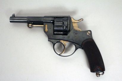 Revolver réglementaire Français modèle1874...