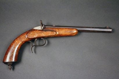 Grand pistolet de tir mono coup calibre 6mm....