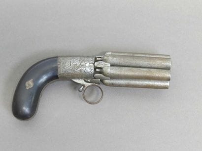 Poivrière système Mariette à 6 canons (damas)...