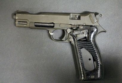 Coupe didactique d'un pistolet M.A.C. 50....