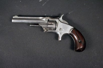 Petit revolver top break Smith et Wesson...