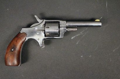 Petit Revolver U.S. calibre 22 short en simple...