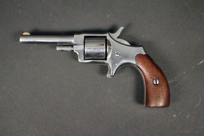 Petit Revolver U.S. calibre 22 short en simple...