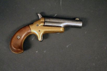 Petit pistolet de défense à un coup calibre...