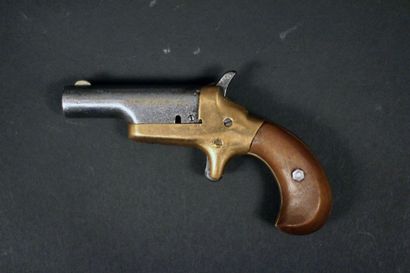 Petit pistolet de défense à un coup calibre...