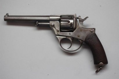 Grand revolver Italien modèle 1874 (brevet...