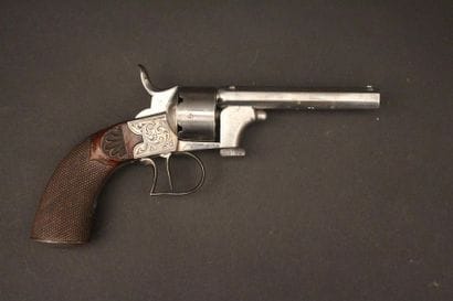 Revolver à système Mariette en calibre 9...