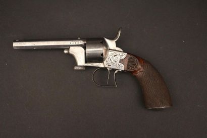 Revolver à système Mariette en calibre 9...