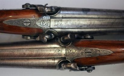 Belle paire de pistolets « Howda » doubles...