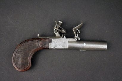 Petit pistolet de gousset à silex à coffre...