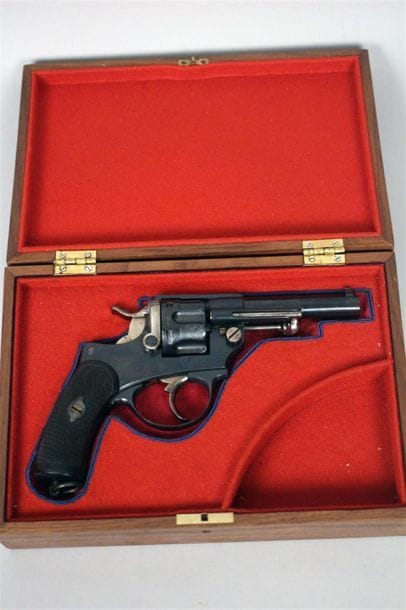 Revolver réglementaire modèle 1874 rebronzé...