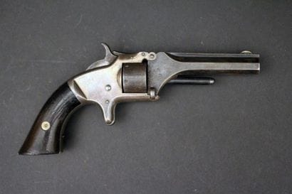 X10.Petit revolver top break Smith et Wesson...