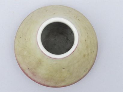 Porte pinceaux conique en porcelaine céladon...