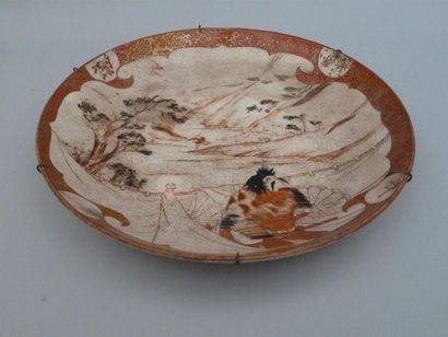 Grand plat en porcelaine Kutani Japon à décor...