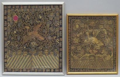 Deux éléments de broderie en fil d'or et...