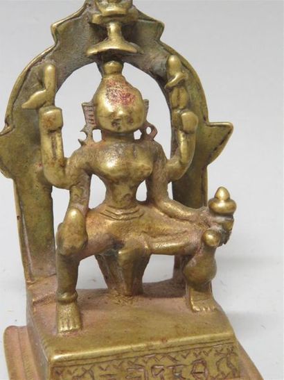 Sujet en bronze représentant la Déesse Jain...