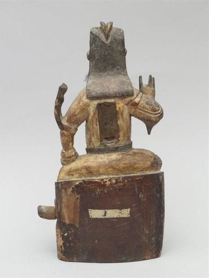 Statuette en bois sculpté représentant Guandi...