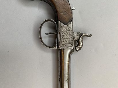 Pistolet à coffre et percussion marqué 