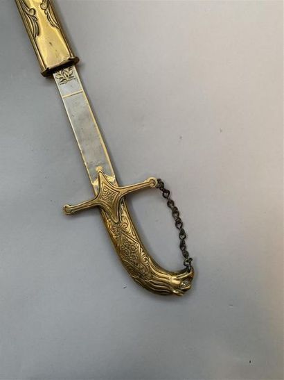 Sabre à la mameluk, fusée en bronze monobloc...