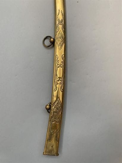Sabre à la mameluk, fusée en bronze monobloc...