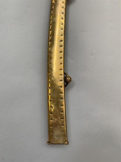 Sabre à la mameluk, fusée en bronze monobloc...