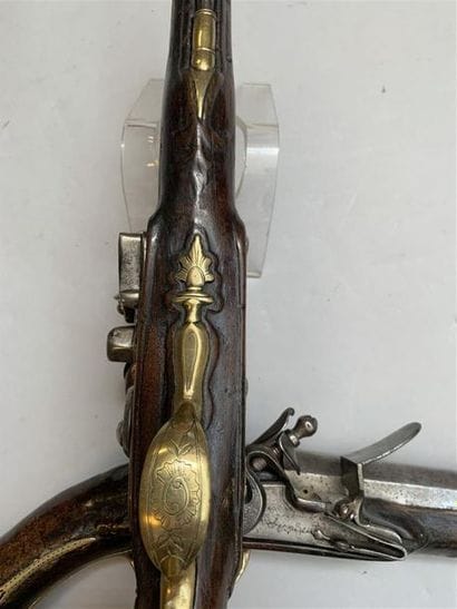 Paire de pistolets de demi-arçons à silex...