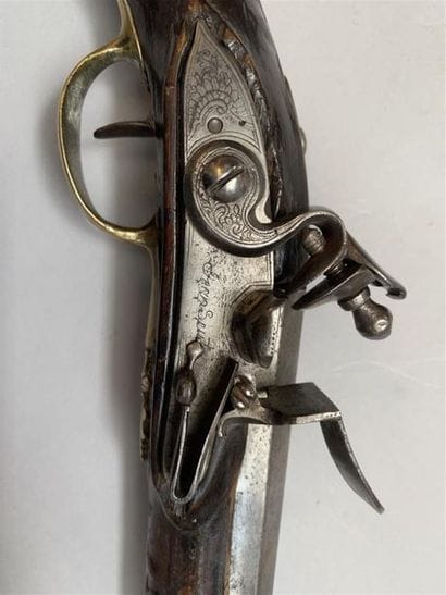 Paire de pistolets de demi-arçons à silex...