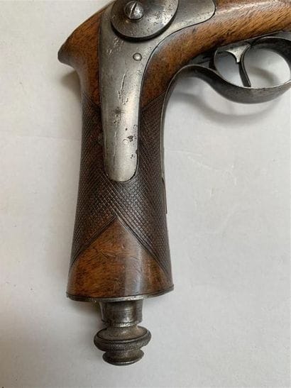 Pistolet à percussion à système Delvigne...