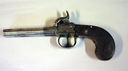 Pistolet à coffre et à percussion à deux...
