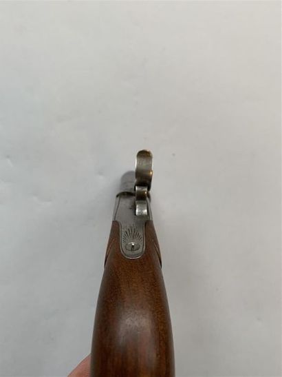Pistolet à coffre et percussion par Cusson...