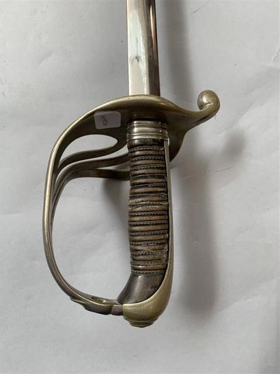 Sabre réglementaire d'Officier français modèle...