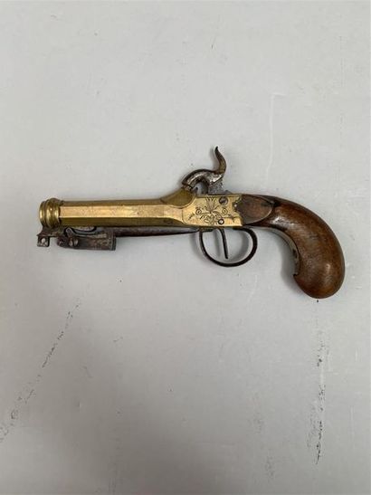 Pistolet de poche à percussion, à coffre...