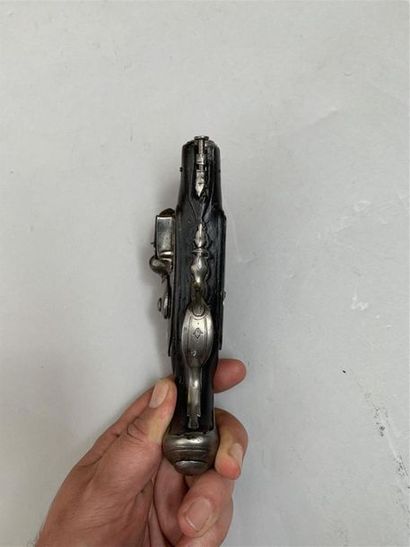 Pistolet de gousset à silex mi XVIII eme,...