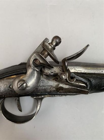 Pistolet de gousset à silex mi XVIII eme,...
