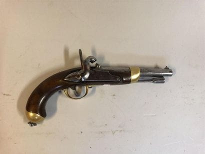 Pistolet français réglementaire de cavalerie...
